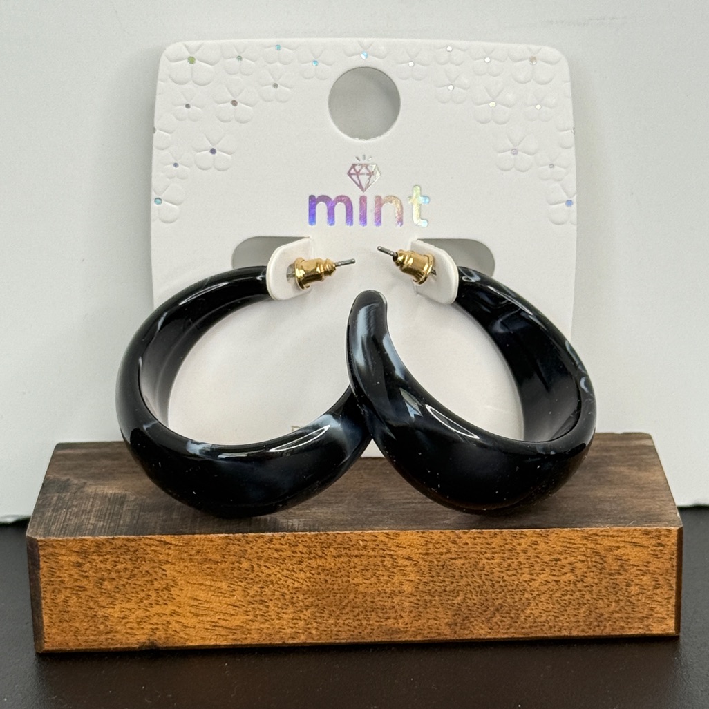 3 For 15 Black Marbled Hoop Earrings 11$